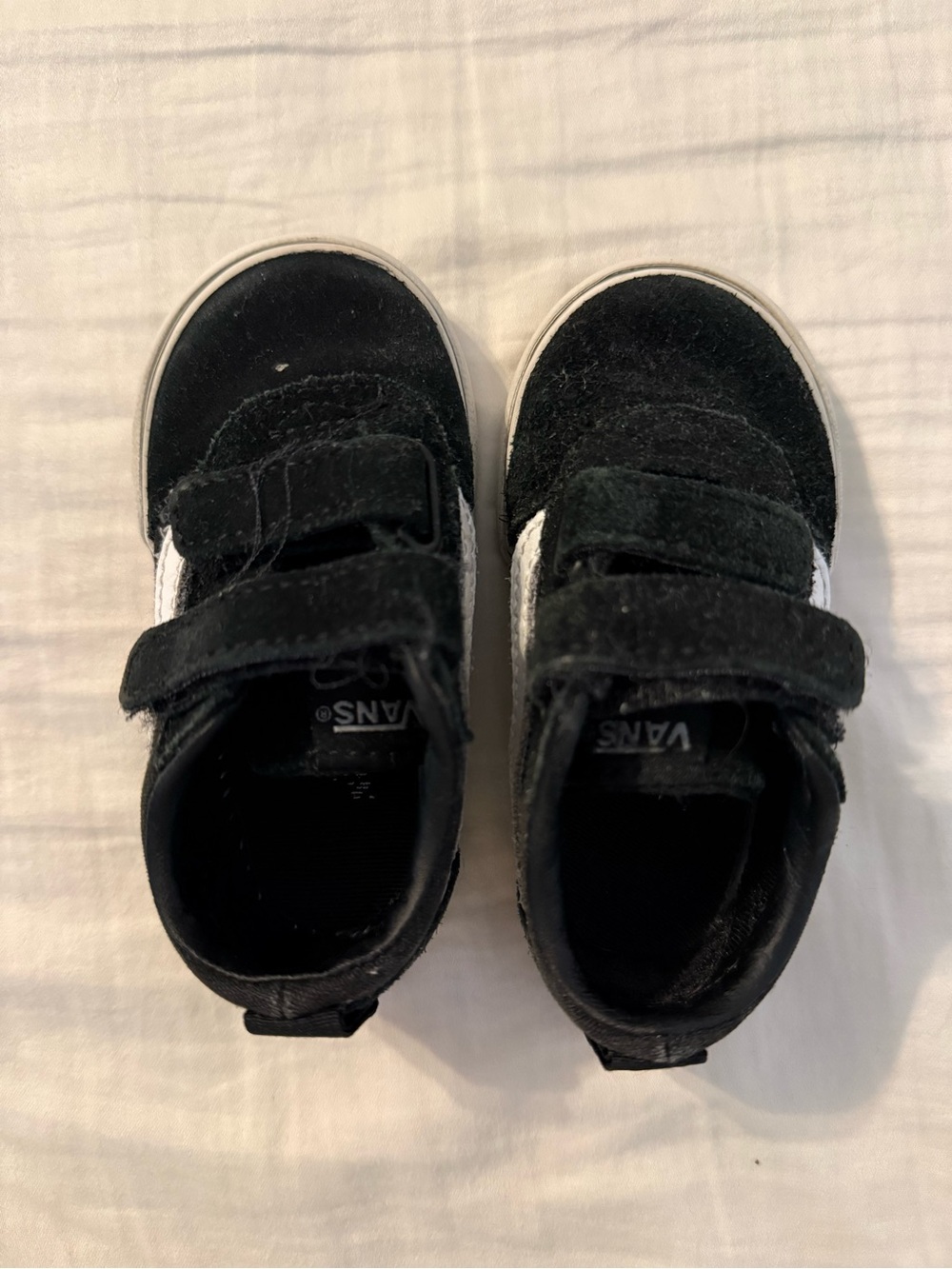 Vans Kids Black and White Velcro Low-Top Sneakers